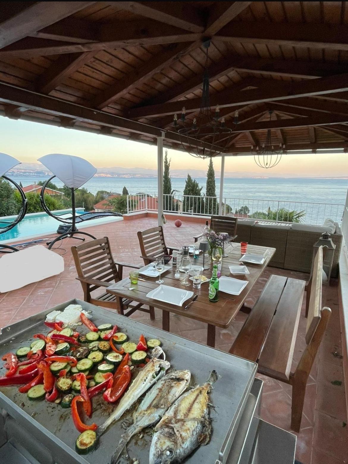 Villa Lovran - 150M To The Beach - Infinity Pool - Incredible Sea View - Fitnessraum Luaran gambar