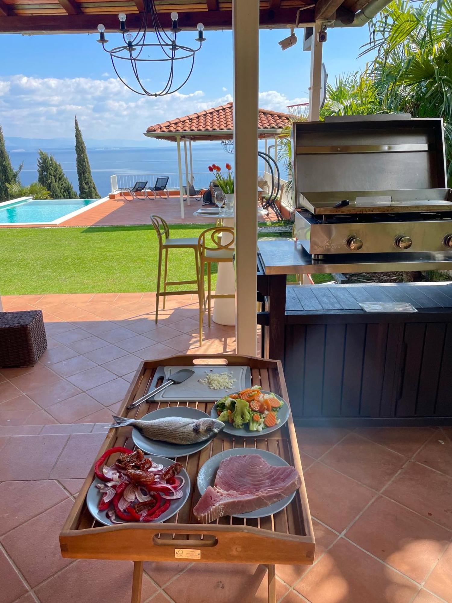 Villa Lovran - 150M To The Beach - Infinity Pool - Incredible Sea View - Fitness Room Luaran gambar